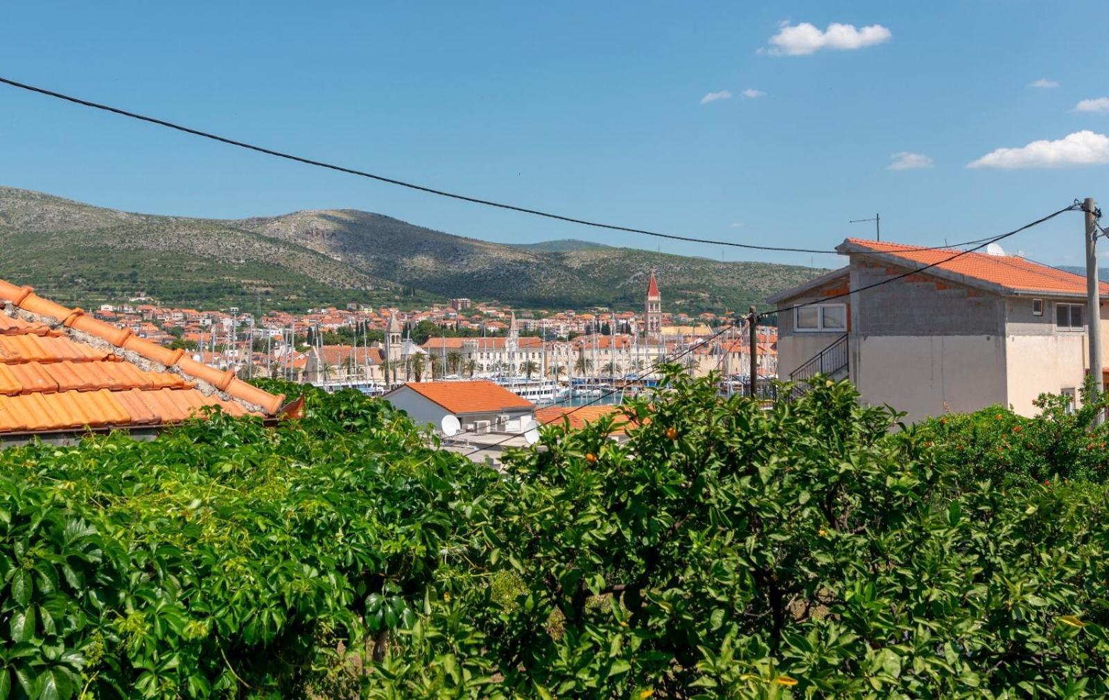 Apartman Karmen Trogir Exterior foto
